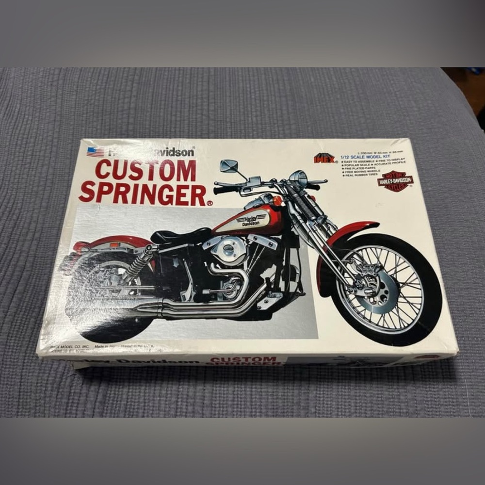 Vintage IMEX Harley Davidson motorcycle Custom
Springer Model Kit - 1/12
Scale